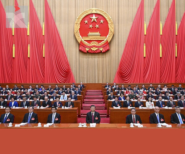  十四届全國人大二次會議在北京開幕 習近平等在主席台就座 李強作政府工作報告
