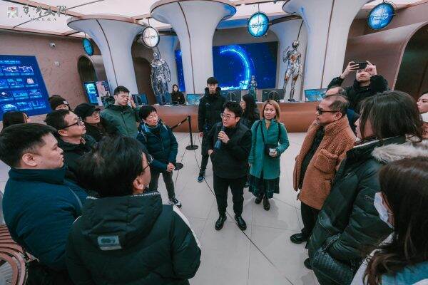 「香港發展中外文化藝術交流中心藝術行政人才培訓班 2024」赴首鋼園區參觀考察