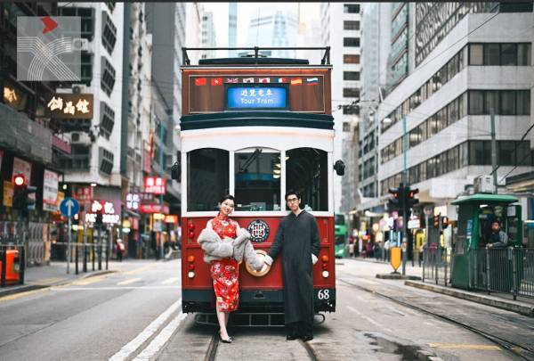 香港電車推限定旗袍復古遊 登上1920年代復刻叮叮穿越時空