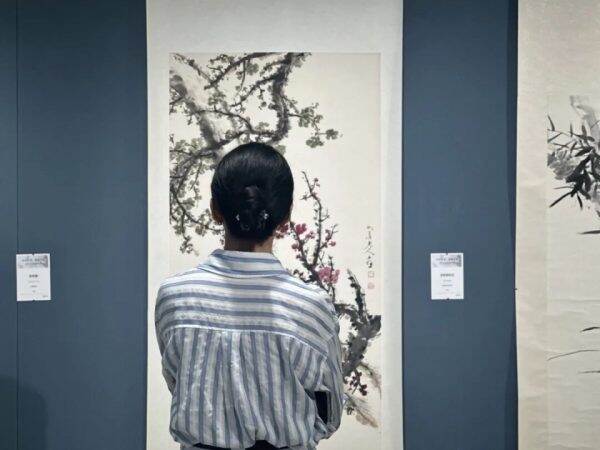 集古齋聯合太和藝術空間舉辦「知白守黑 如蓮化境——劉知白的潑墨世界」展覽