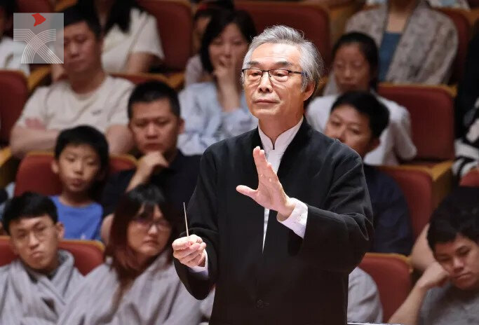  上海民族樂團特邀閻惠昌執棒 薪火相傳共奏古今樂韻
